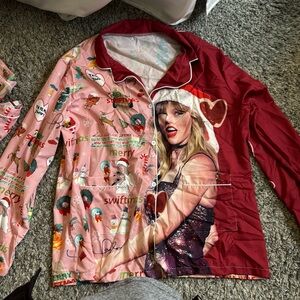 Taylor swift Christmas pajamas. LS shirt and pants